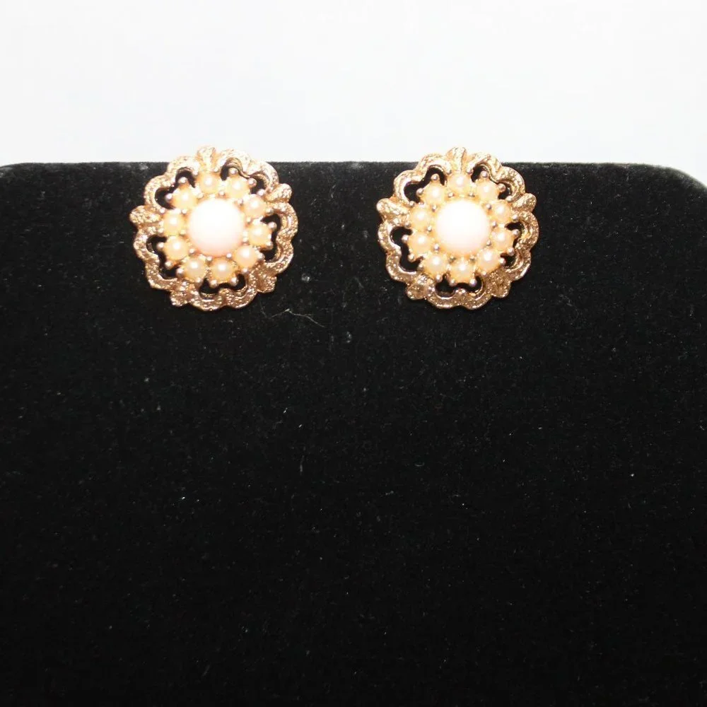 Sarah Coventry Vintage Floral Matching Pearl Necklace and Clip Earring Set